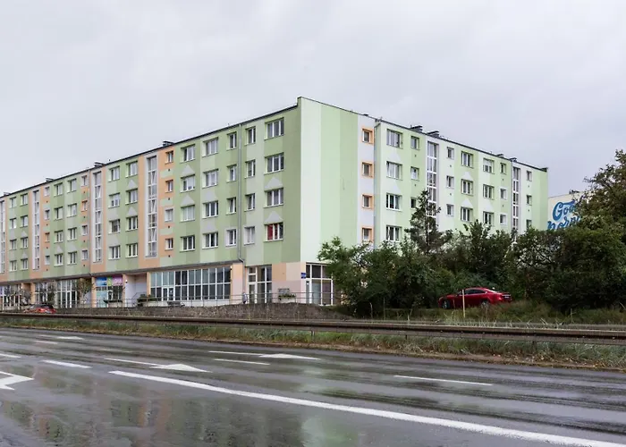 Slaska Pleasant By Bookinghost شقة