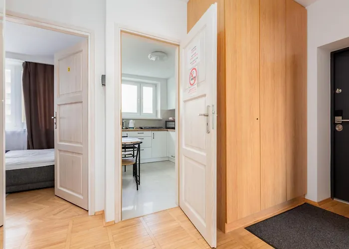 Slaska Pleasant By Bookinghost *