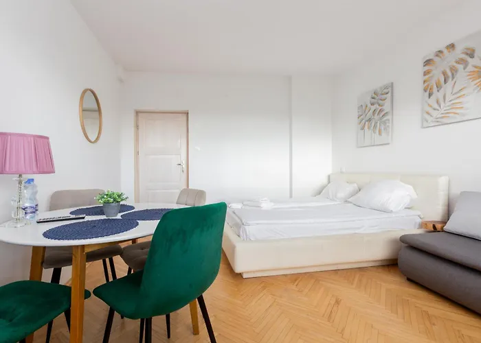 Slaska Pleasant By Bookinghost شقة *