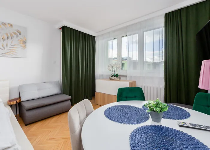 Slaska Pleasant By Bookinghost *